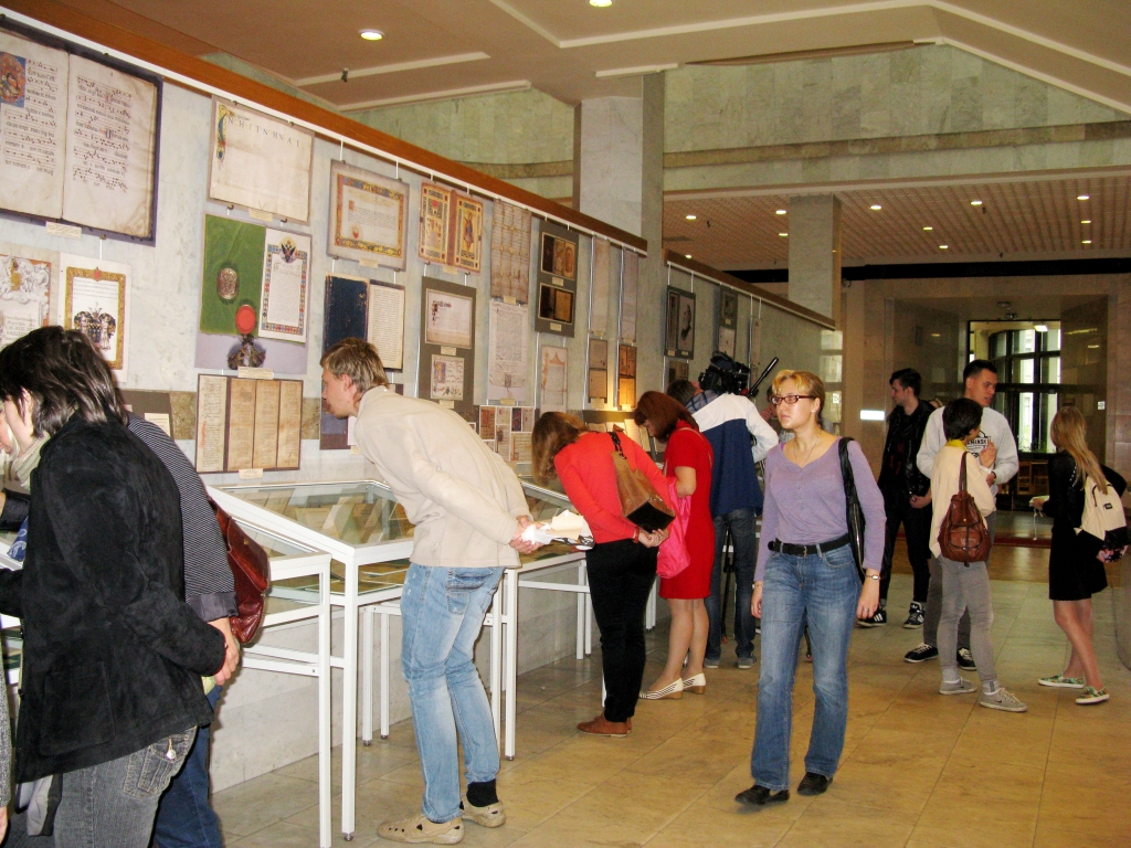 Выставка в РНБ к 90-летию музея палеографии 07